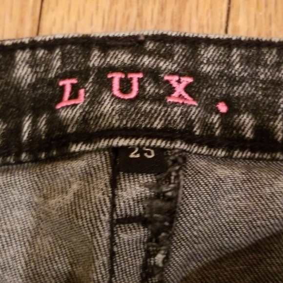 Jeans - Picture 3 of 3